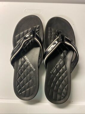 Easy Spirit Black Patent Thong Sandals with Quilted Footbed